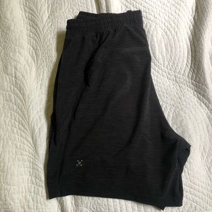 Men’s Lululemon Pacebreaker 7” linerless shorts L